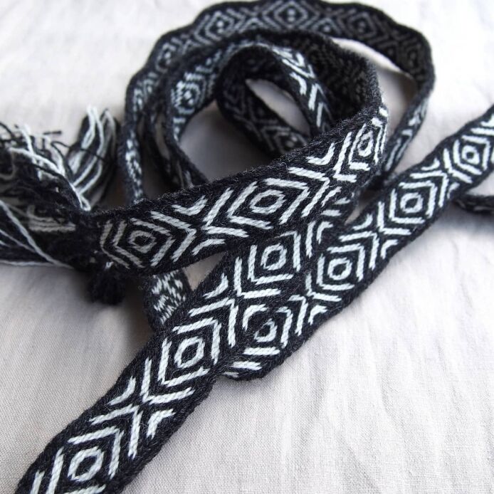 Krajka tkana na tabliczkach, A19_Tv8