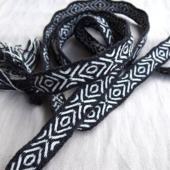 Krajka tkana na tabliczkach, A19_Tv8