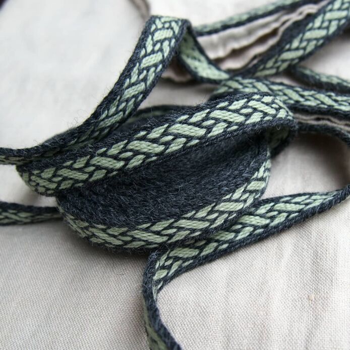 Brettchengewebte Borte aus Wolle, C04_Fv2