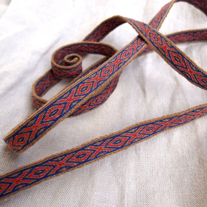 Brettchengewebte Borte aus Leinen, A10c_Lv9