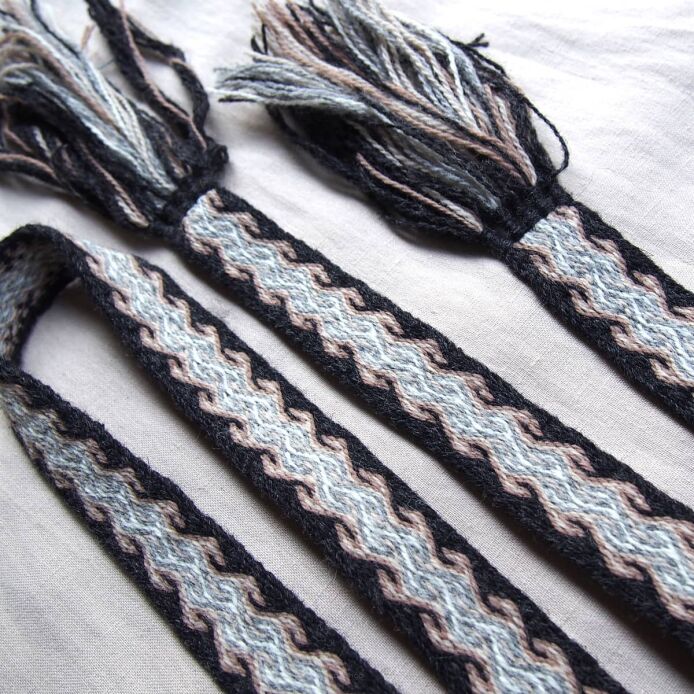 Krajka tabliczkowa z wełny, C14_Tv2