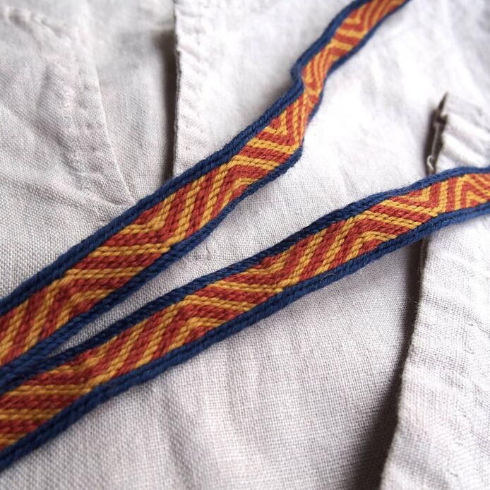 Brettchengewebte Borte aus Wolle, A33_Fv4