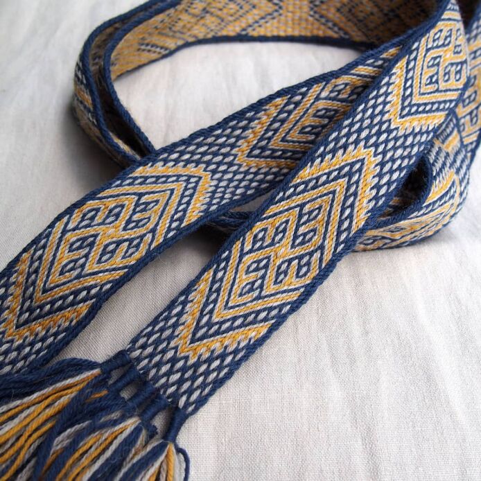 Krajka tabliczkowa pas, D83_Fv1