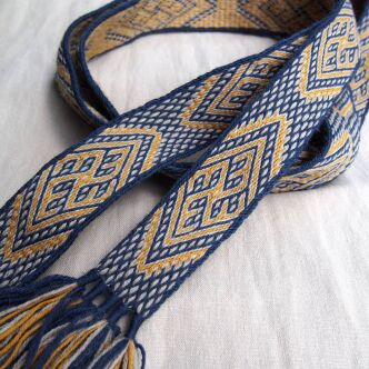 Krajka tabliczkowa pas, D83_Fv1