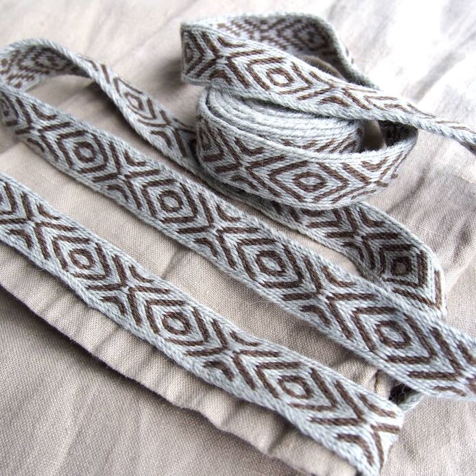 Krajka tkana na tabliczkach, A19_Fv1