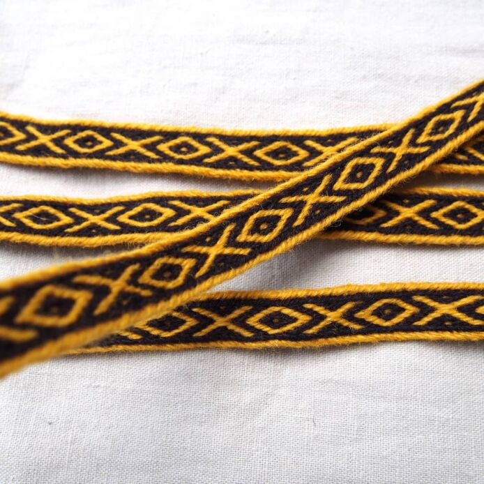 Brettchengewebte Borte aus Wolle , T02_Tv5