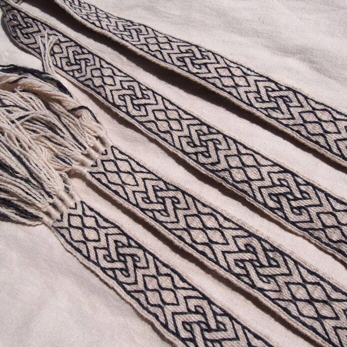 Krajka tabliczkowa - pas, D28_Tv6