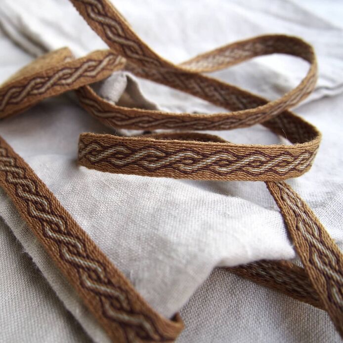 Brettchengewebte Borte aus Leinen, C01_Lv1