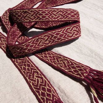 Krajka tabliczkowa - pas, D28_Tv4